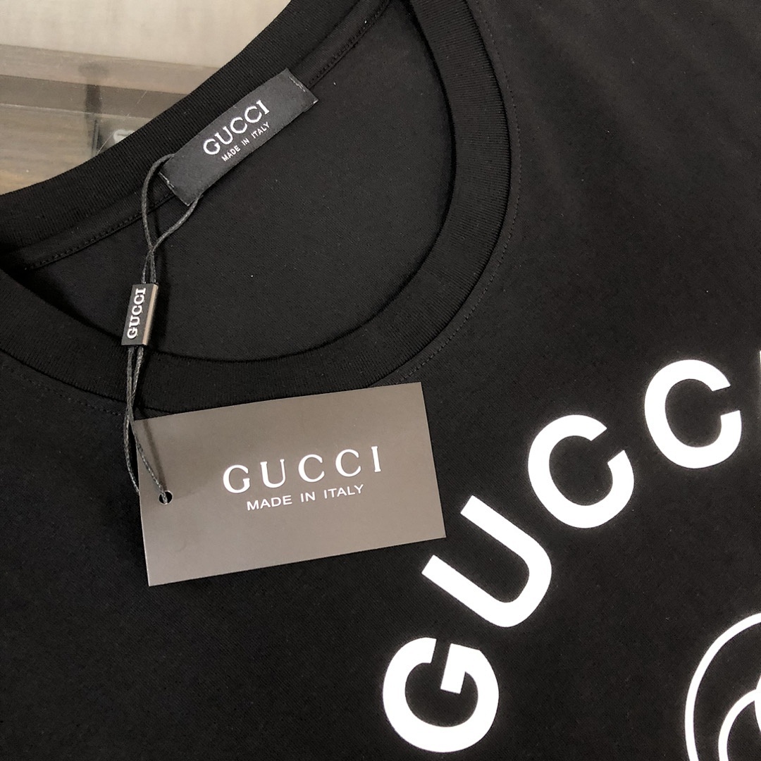 Gucci T-Shirt Style 106 detail view 5