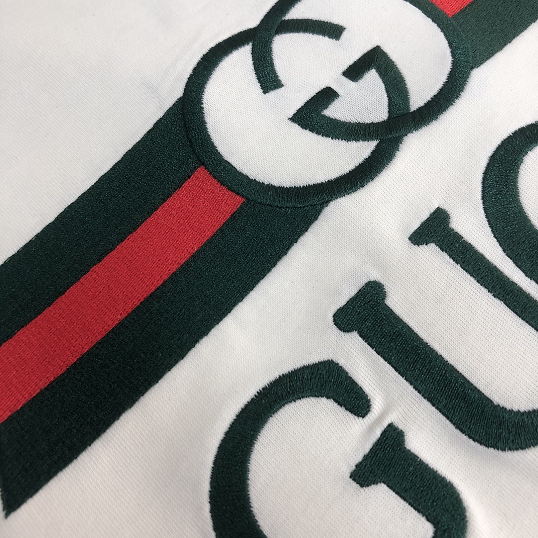Gucci T-Shirt Style 107 detail view 1