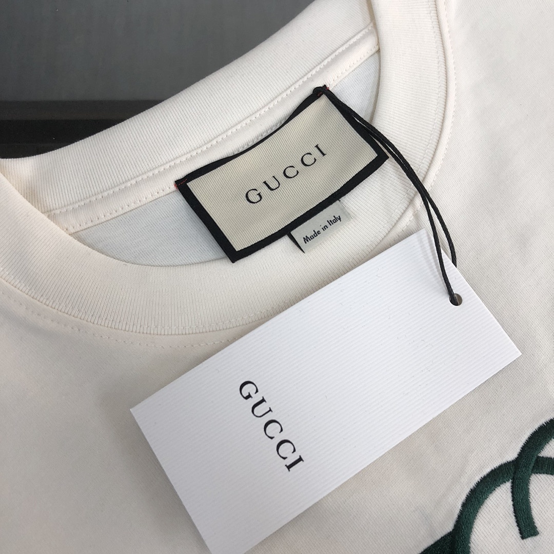 Gucci T-Shirt Style 107 detail view 2