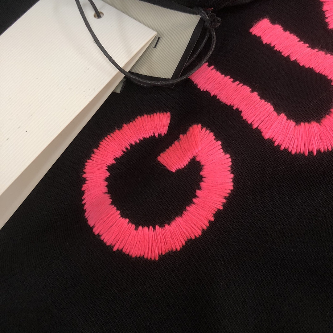 Gucci T-Shirt Style 108 detail view 2