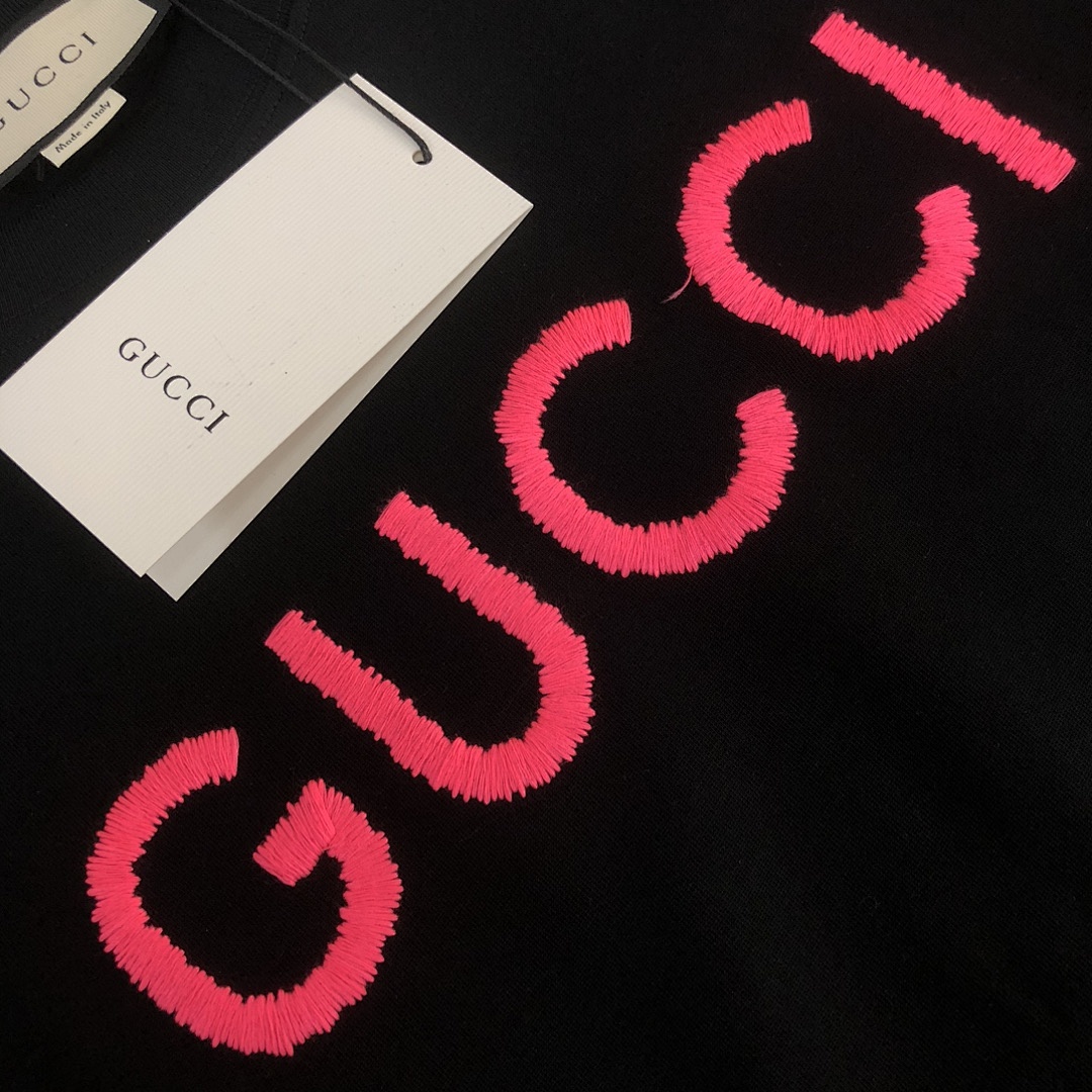 Gucci T-Shirt Style 108 detail view 3