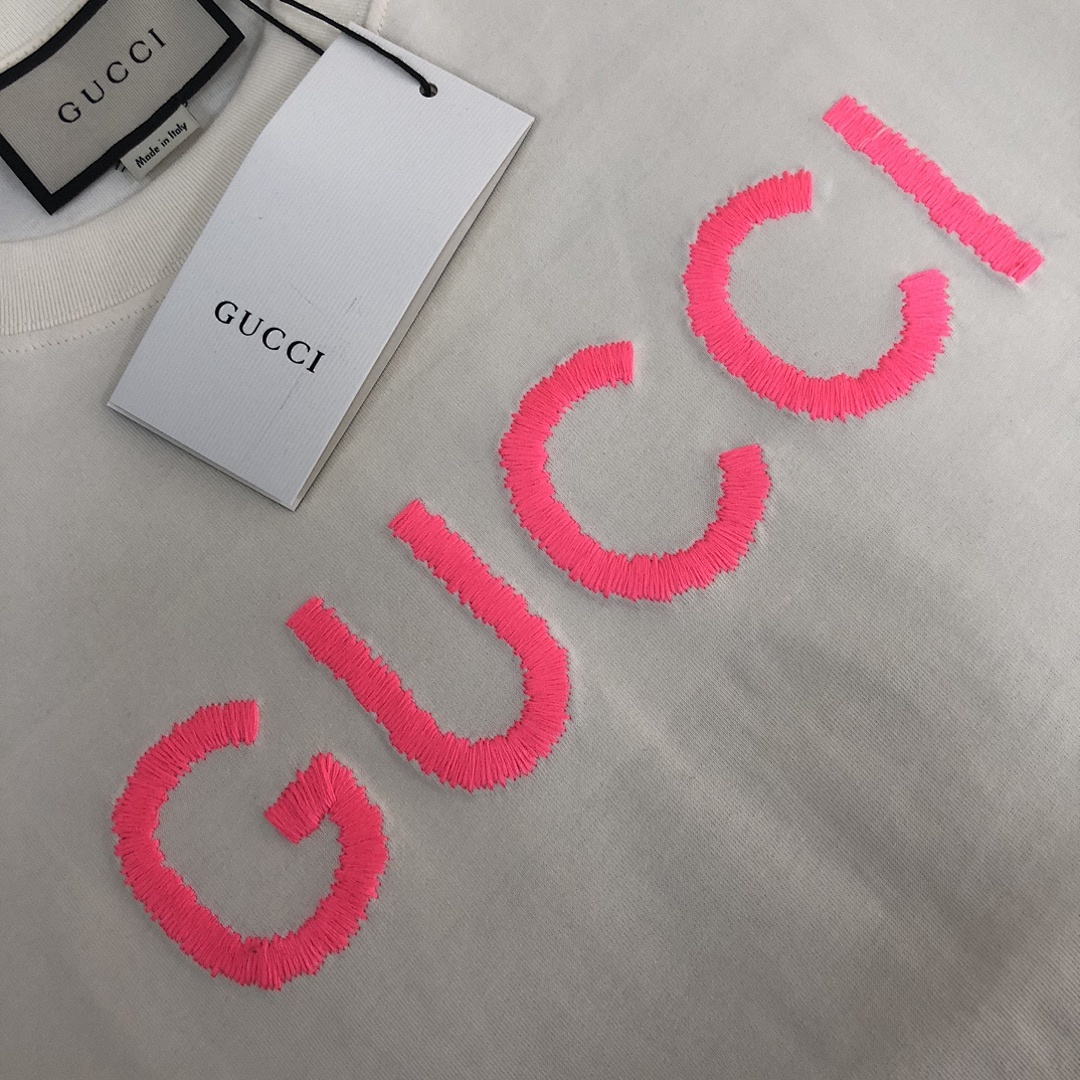Gucci T-Shirt Style 109 detail view 2