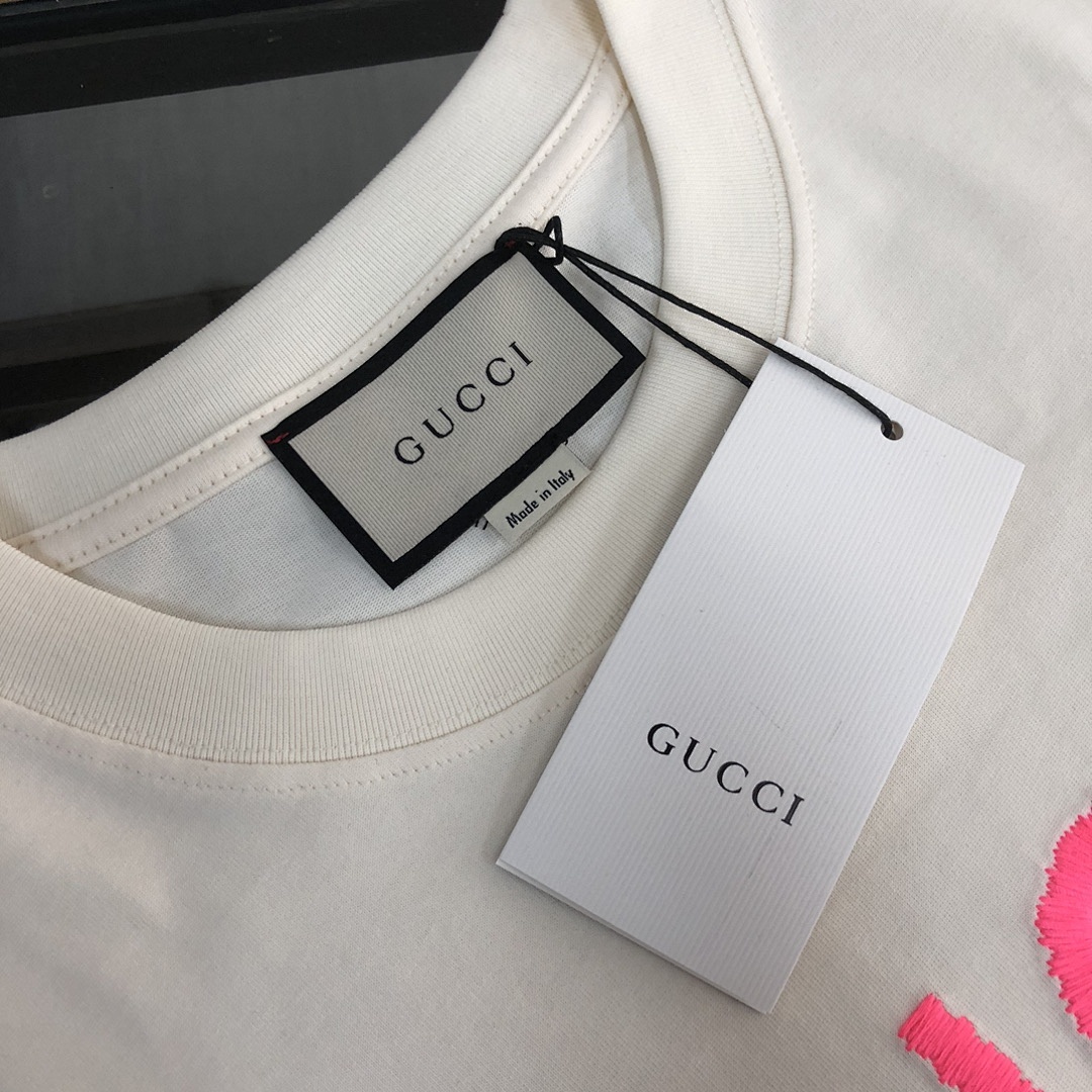 Gucci T-Shirt Style 109 detail view 3