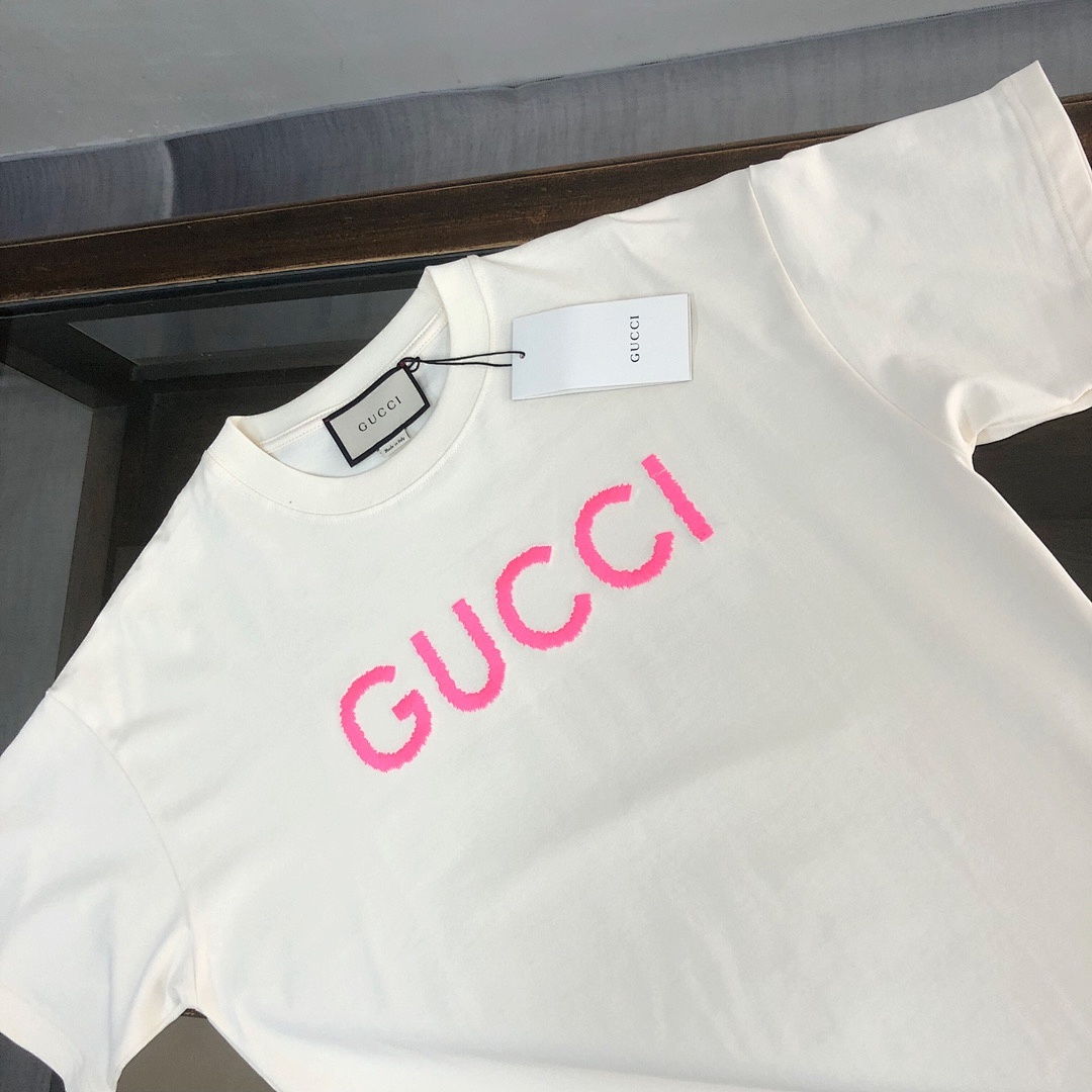 Gucci T-Shirt Style 109 detail view 6