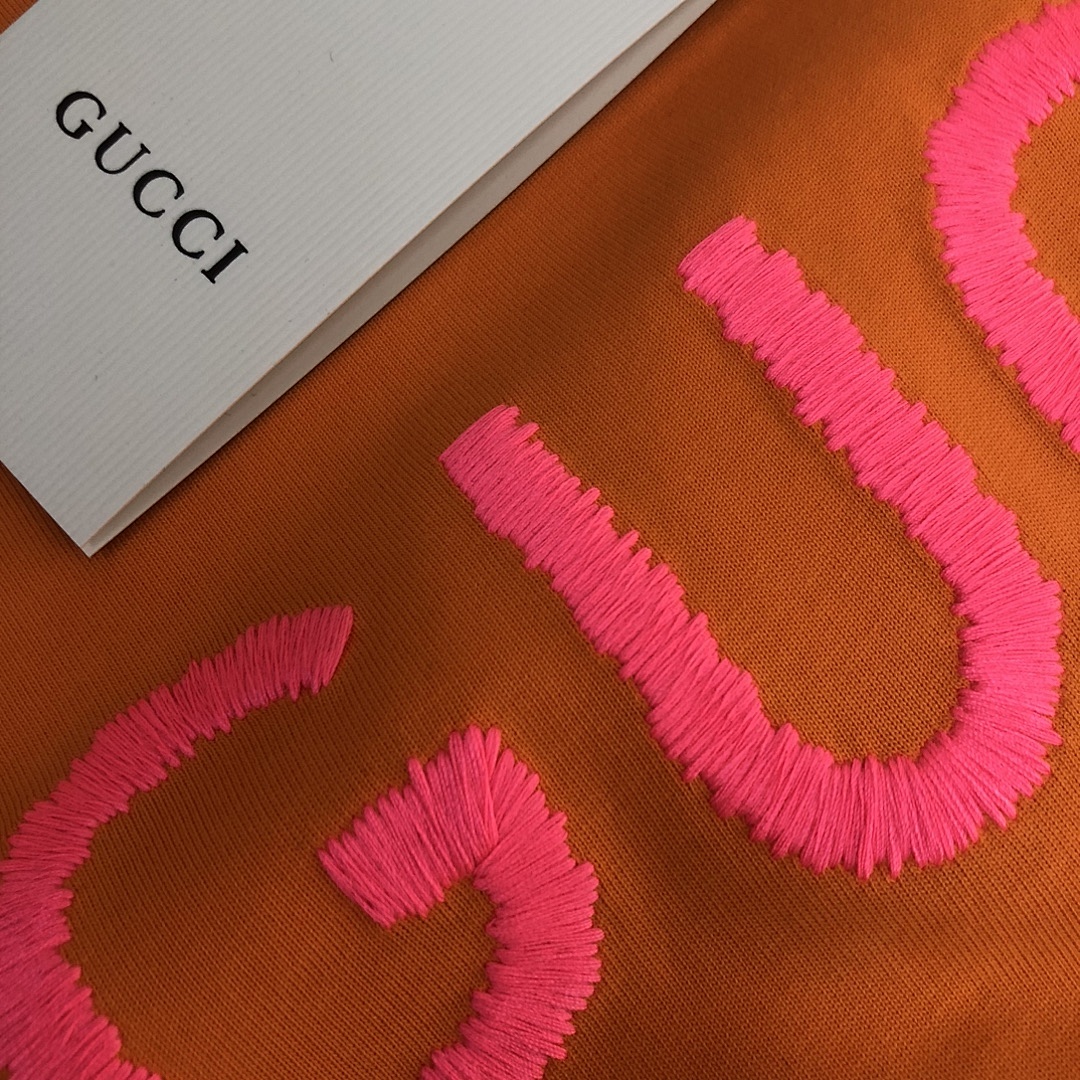 Gucci T-Shirt Style 110 detail view 2