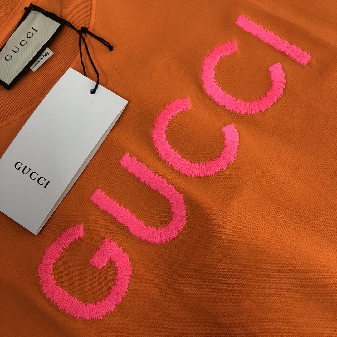 Gucci T-Shirt Style 110 detail view 3