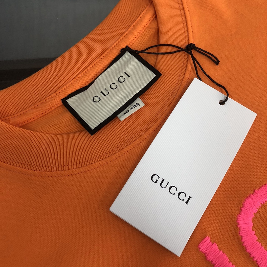 Gucci T-Shirt Style 110 detail view 4