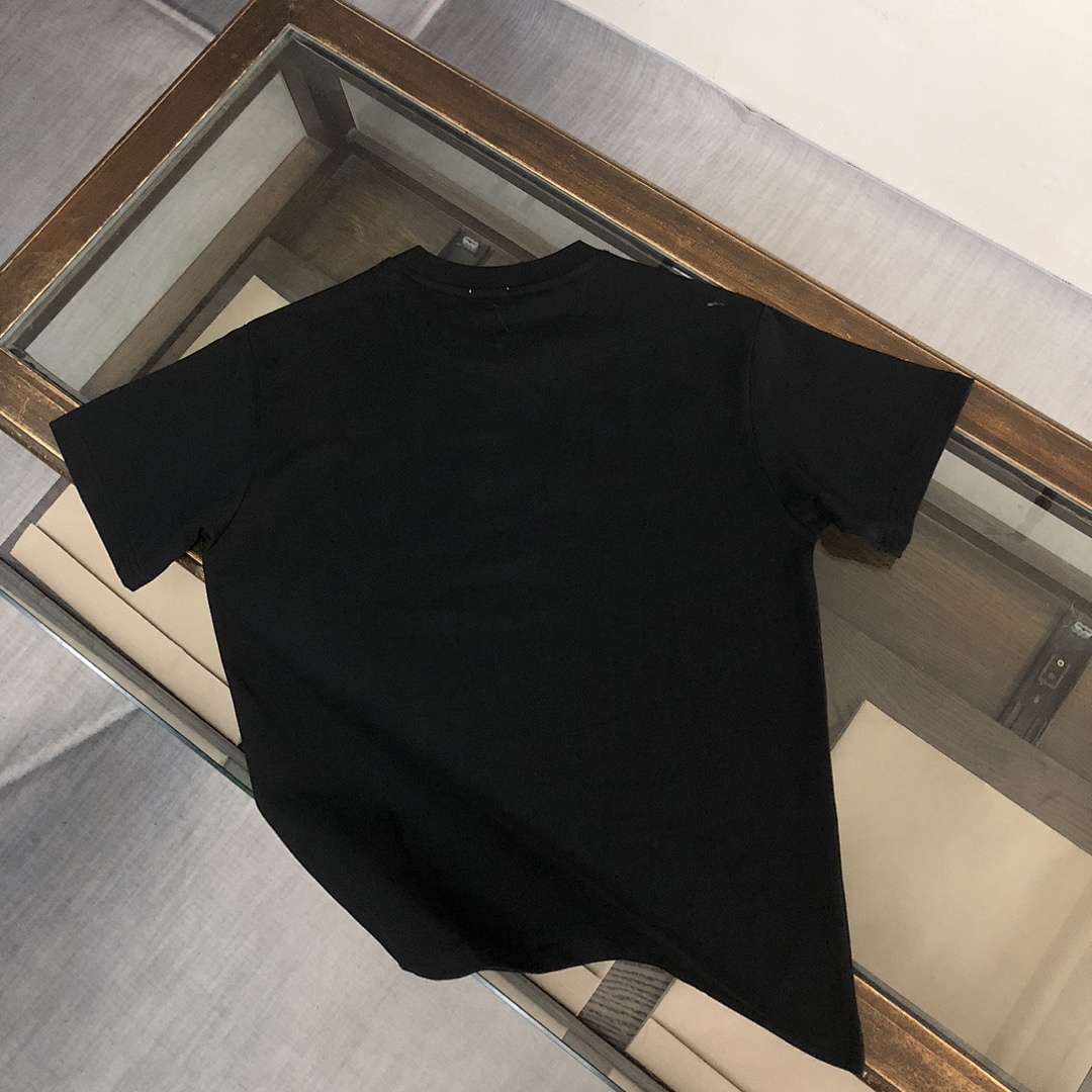 Burberry T-Shirt Style 003 detail view 5