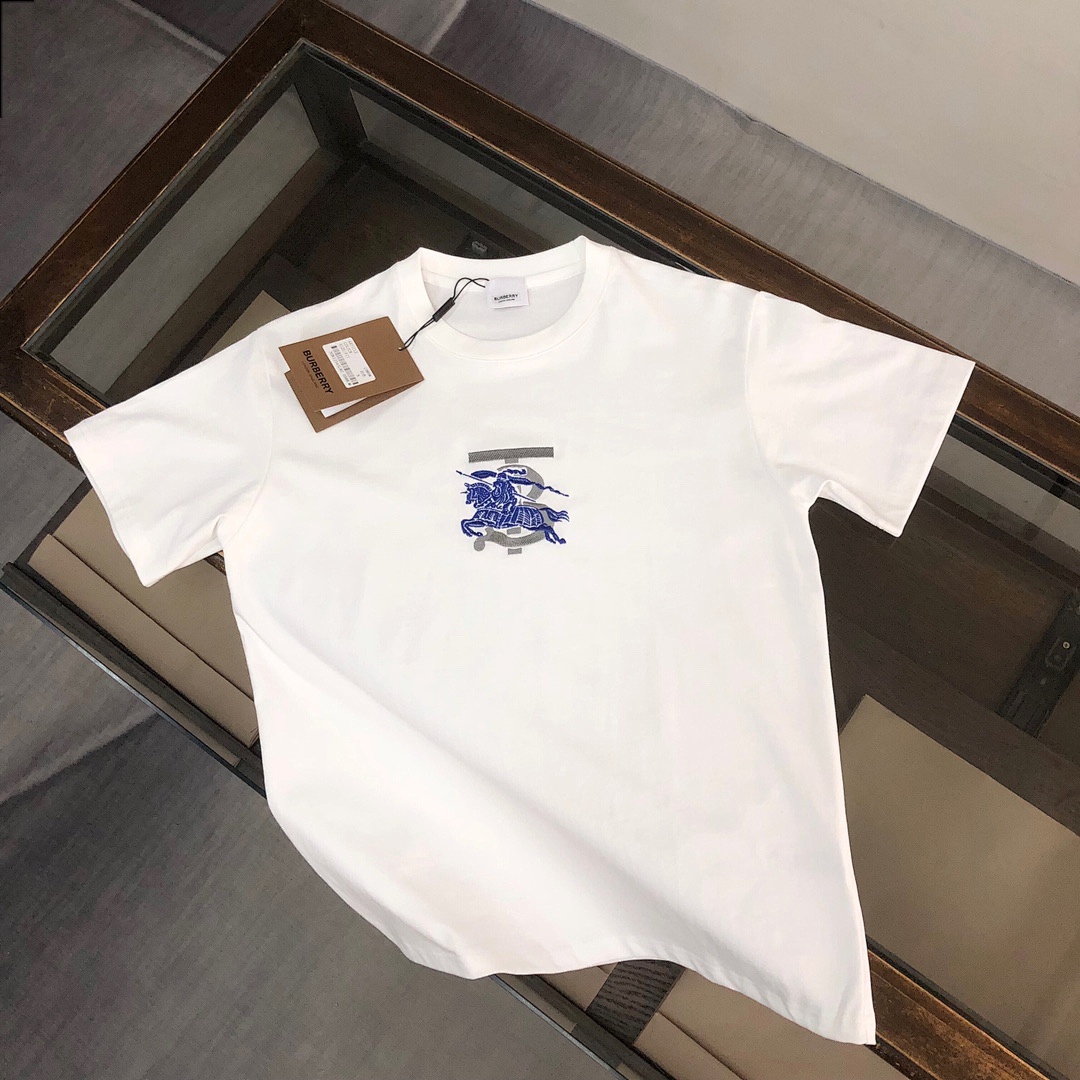 Burberry T-Shirt Style 004 detail view 5