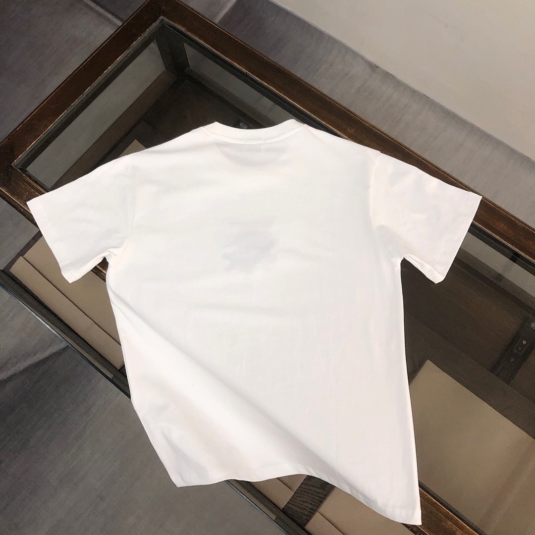 Burberry T-Shirt Style 004 detail view 6