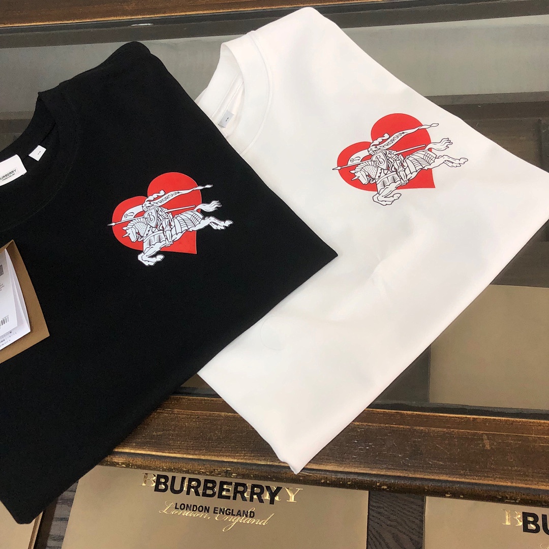 Burberry T-Shirt Style 005 detail view 4