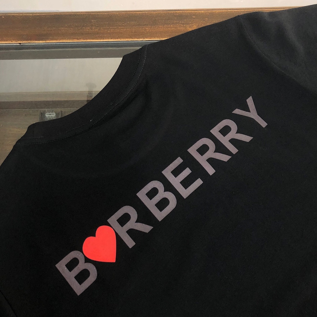 Burberry T-Shirt Style 006 detail view 5
