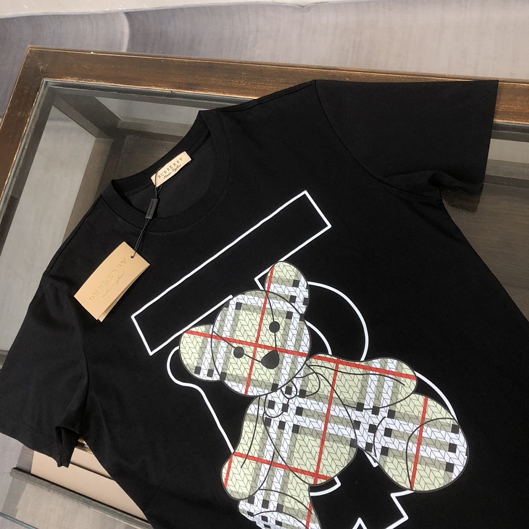 Burberry T-Shirt Style 008 detail view 5