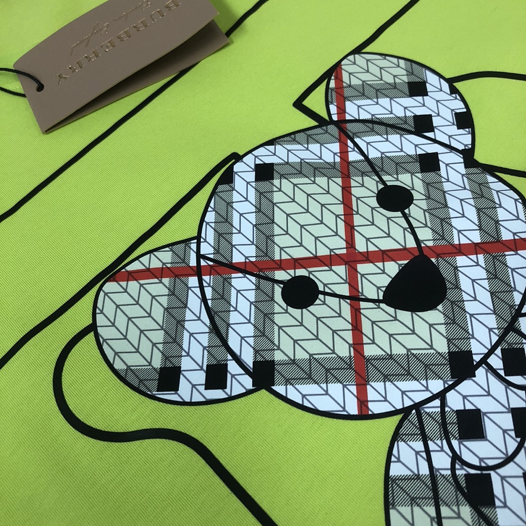 Burberry T-Shirt Style 009 detail view 1