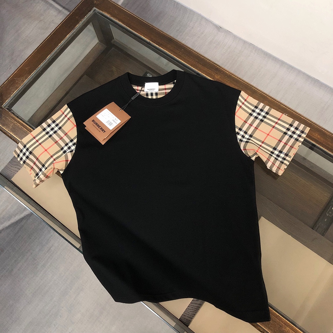 Burberry T-Shirt Style 011 detail view 3
