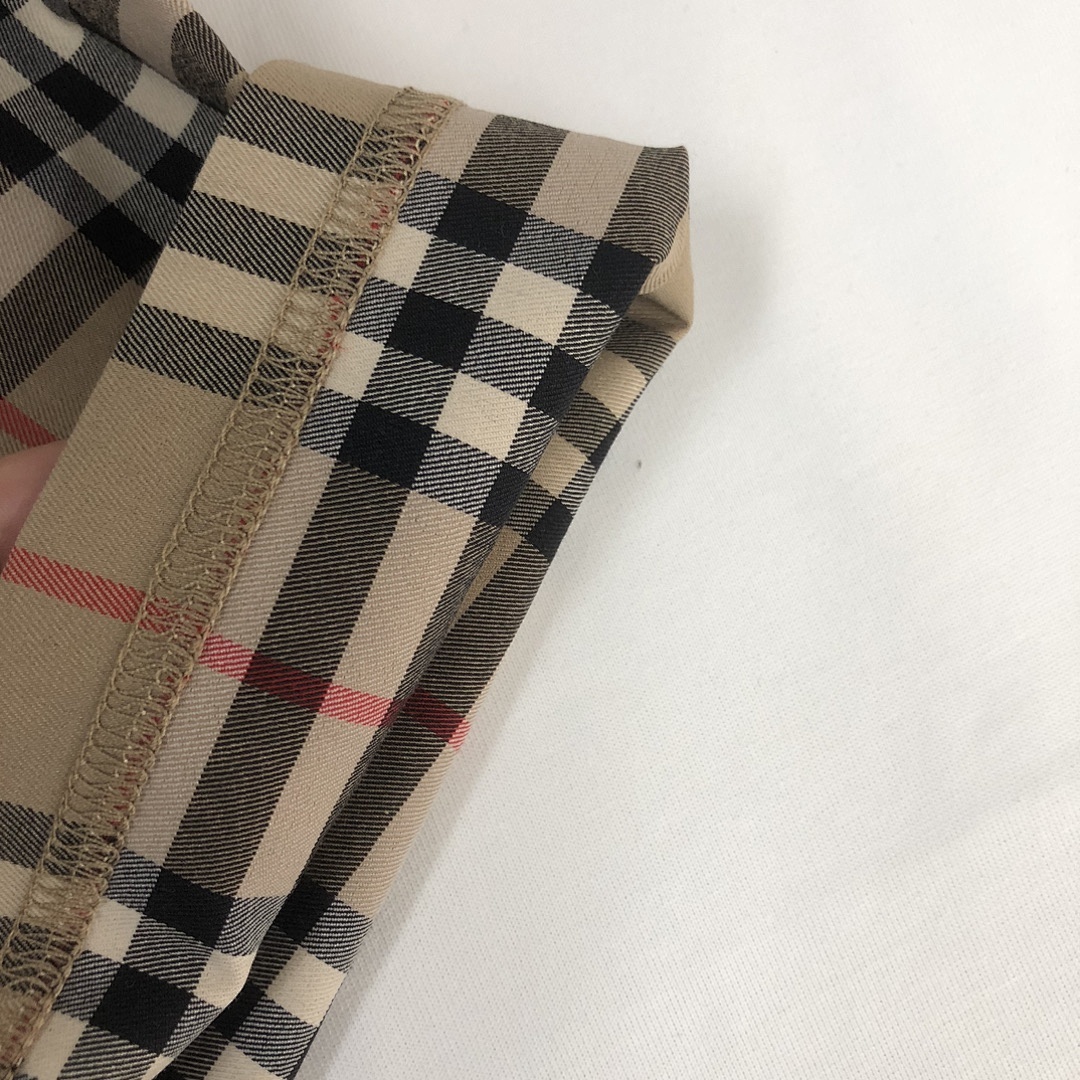 Burberry T-Shirt Style 012 detail view 1