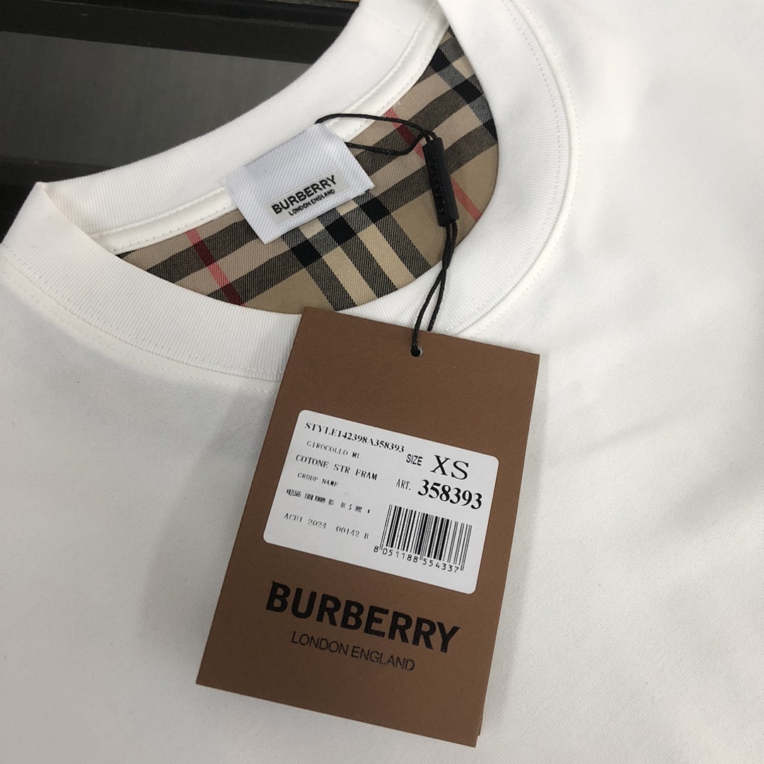 Burberry T-Shirt Style 012 detail view 4
