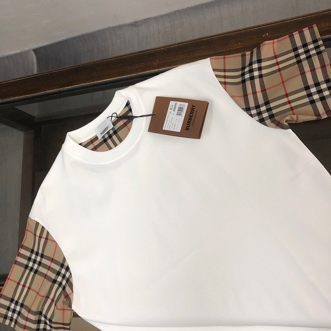 Burberry T-Shirt Style 012 detail view 5