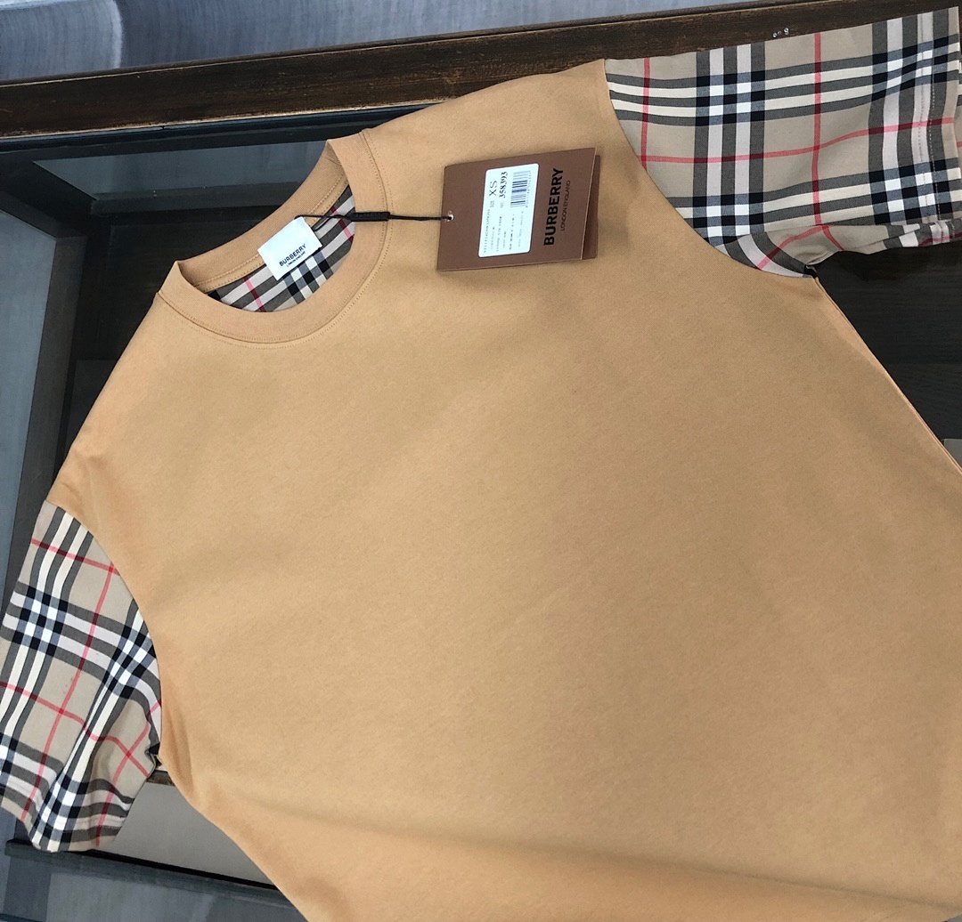 Burberry T-Shirt Style 013 detail view 6