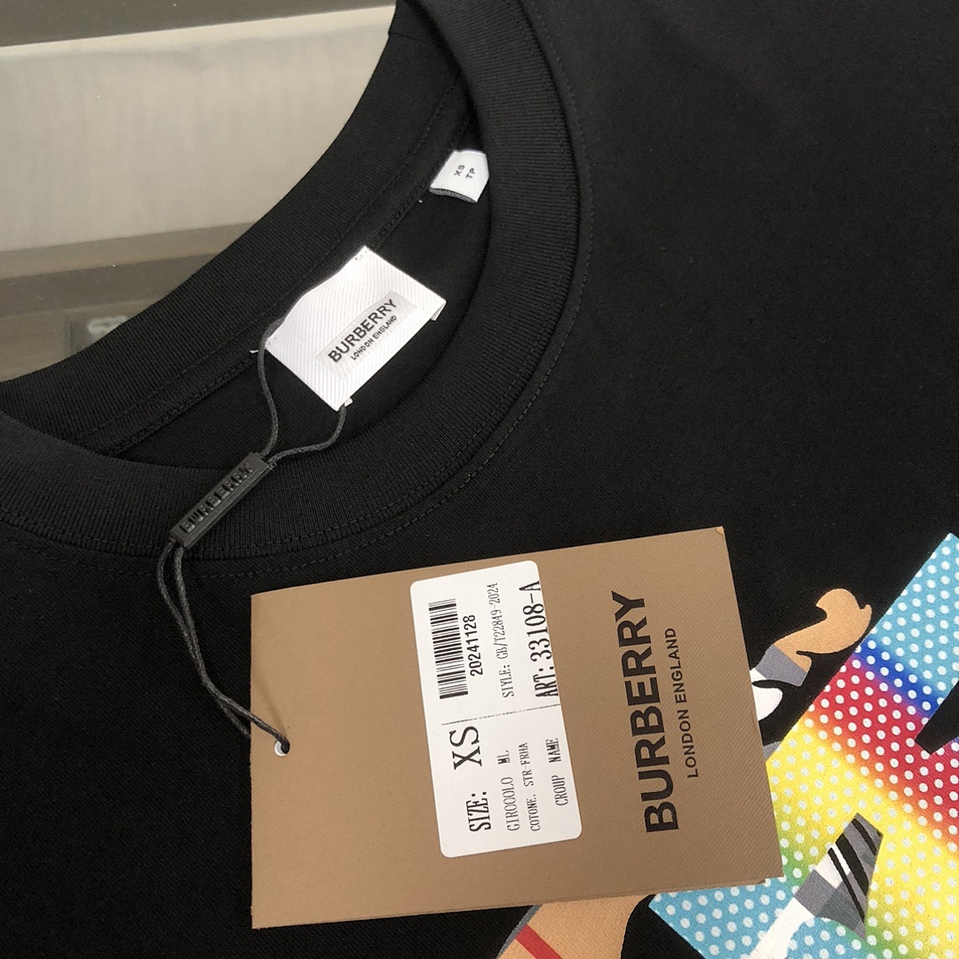 Burberry T-Shirt Style 014 detail view 3