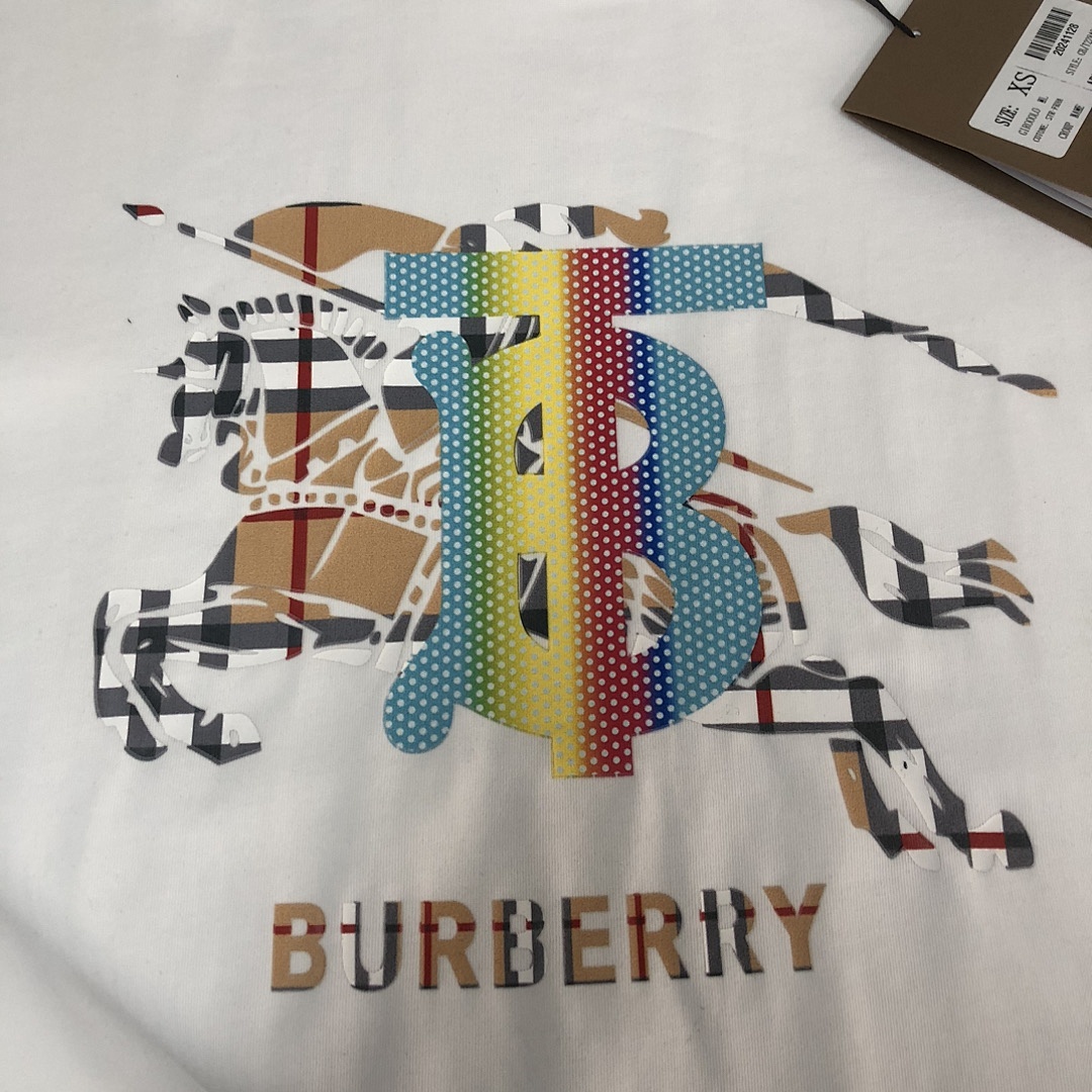 Burberry T-Shirt Style 015 detail view 2