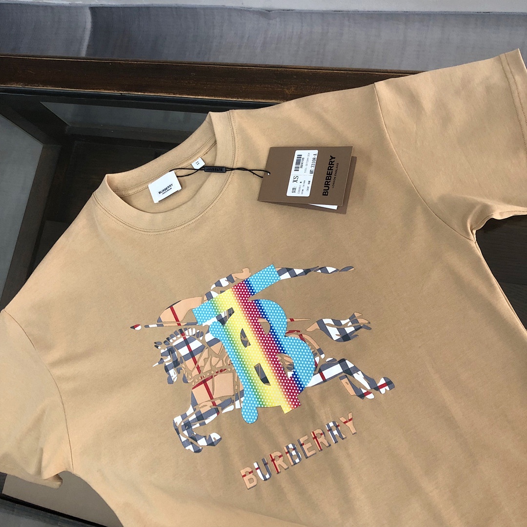Burberry T-Shirt Style 016 detail view 5