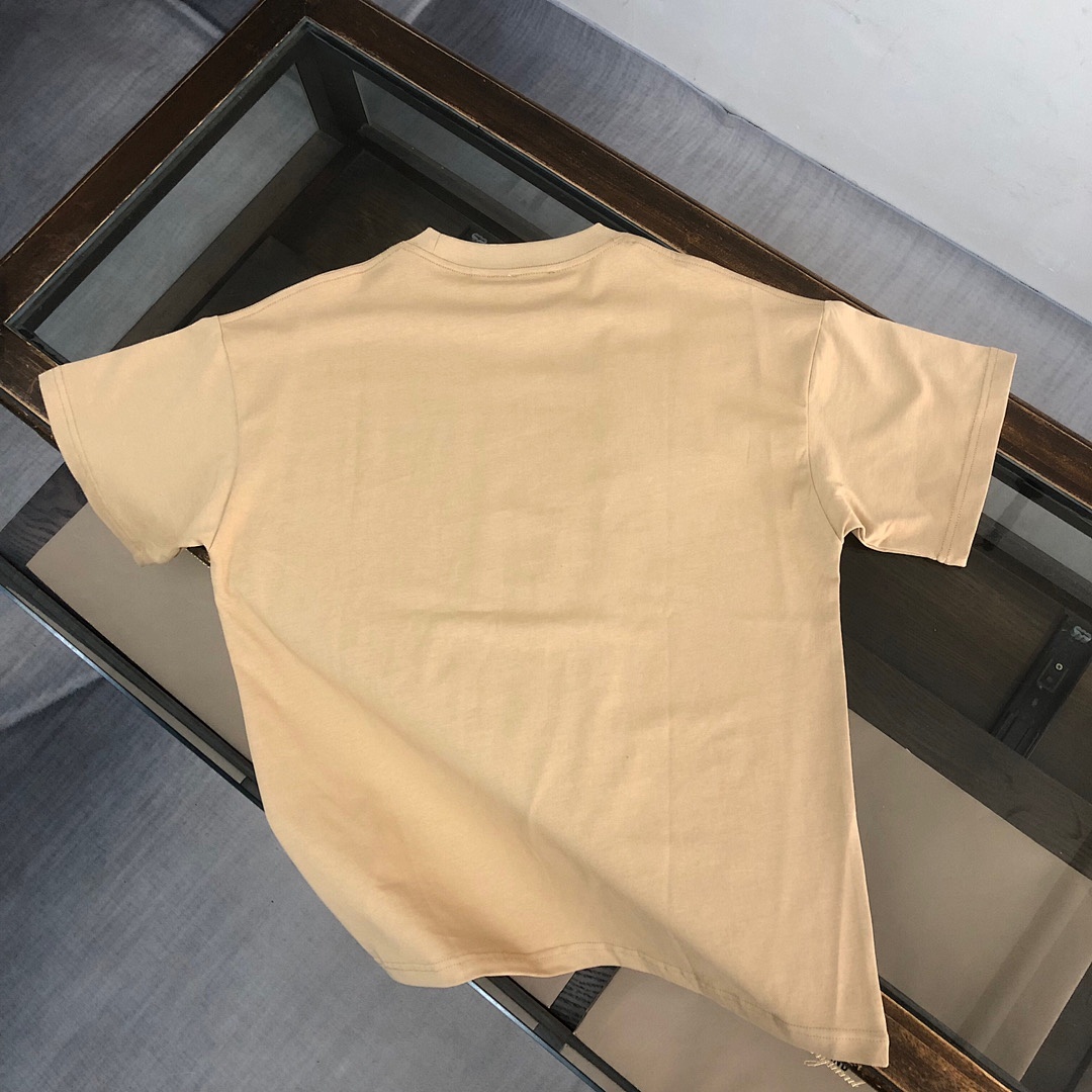 Burberry T-Shirt Style 016 detail view 7