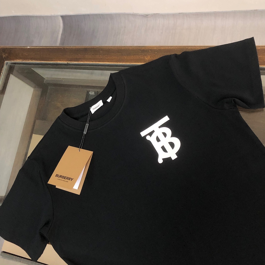 Burberry T-Shirt Style 020 detail view 6