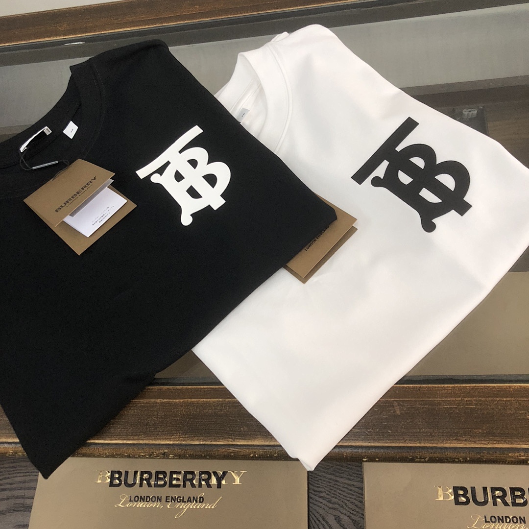Burberry T-Shirt Style 020 detail view 7