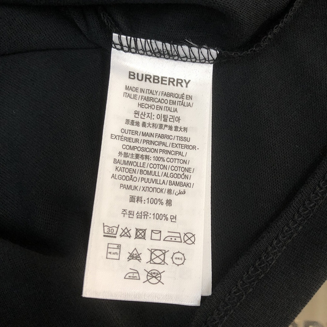 Burberry T-Shirt Style 021 detail view 1
