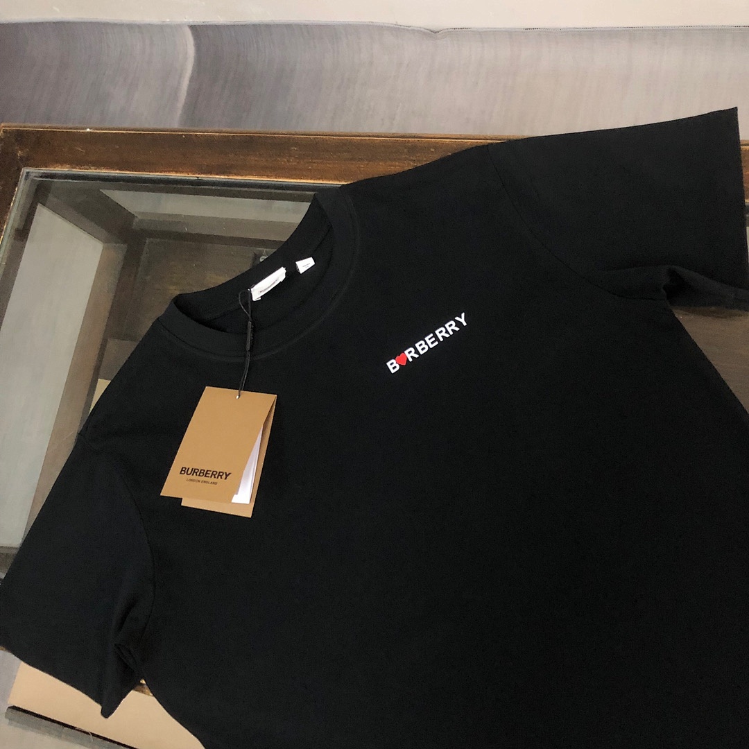 Burberry T-Shirt Style 021 detail view 5