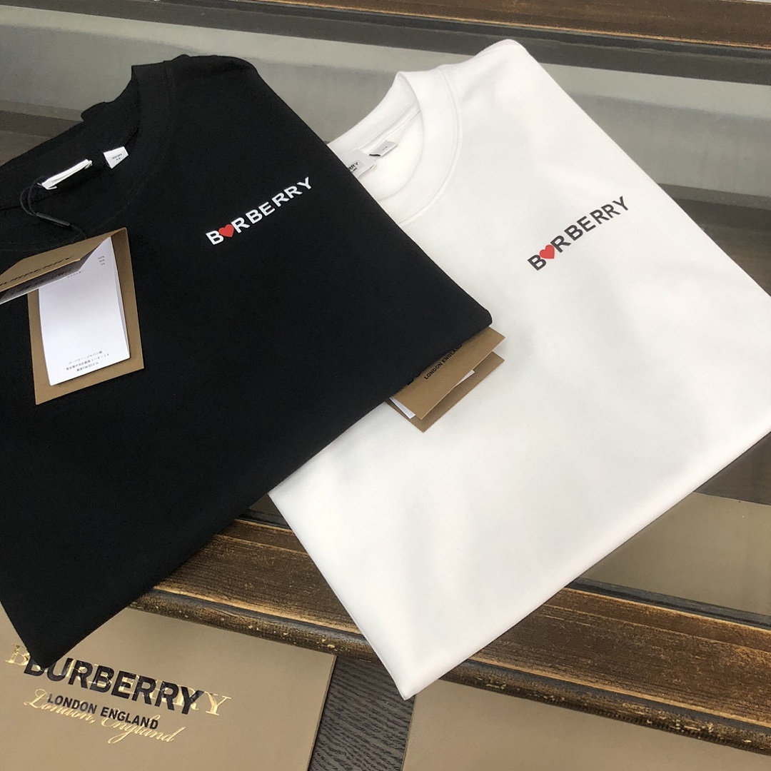 Burberry T-Shirt Style 021 detail view 6