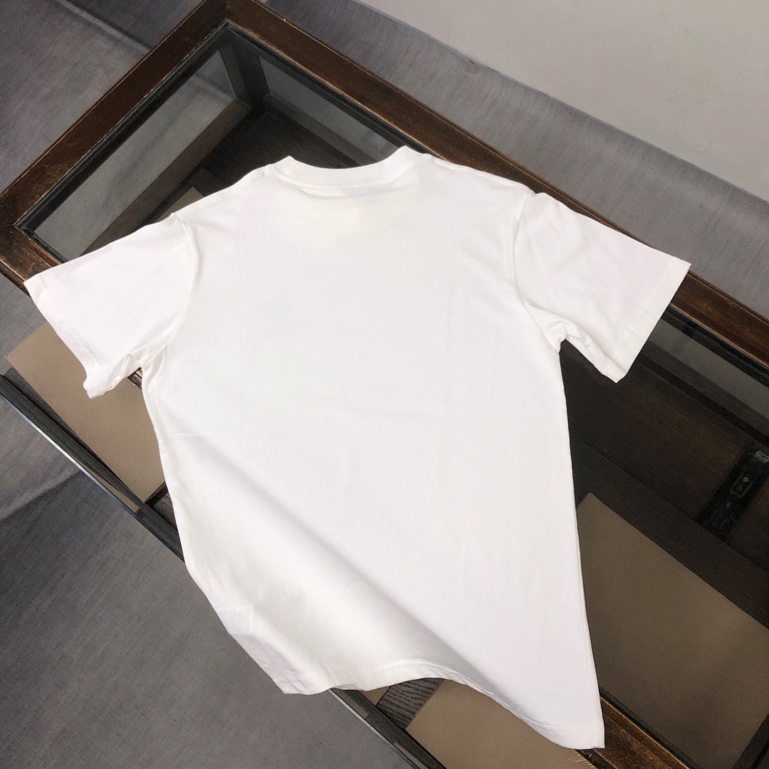Burberry T-Shirt Style 025 detail view 4