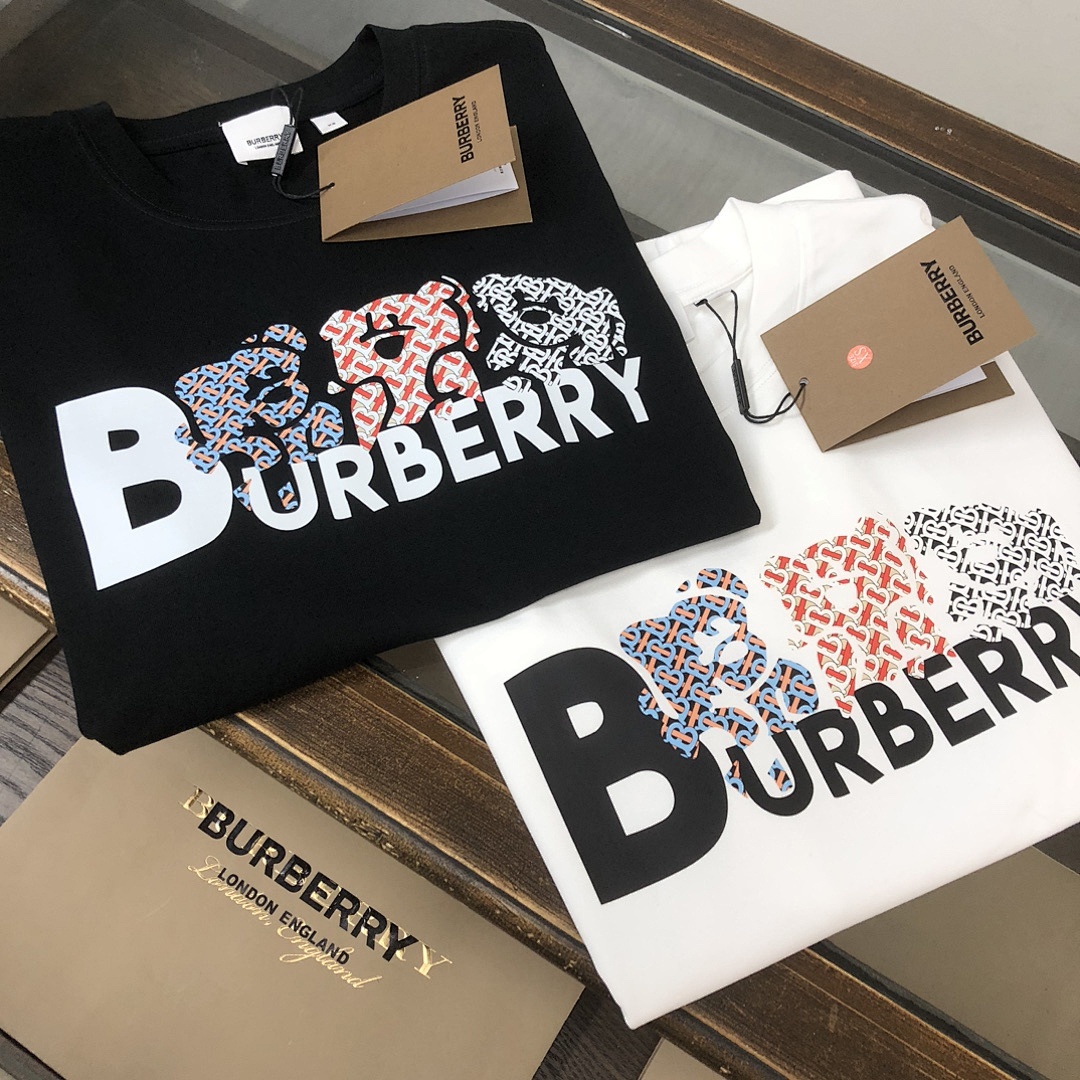 Burberry T-Shirt Style 026 detail view 4