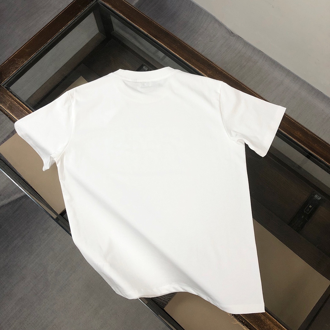 Burberry T-Shirt Style 027 detail view 4