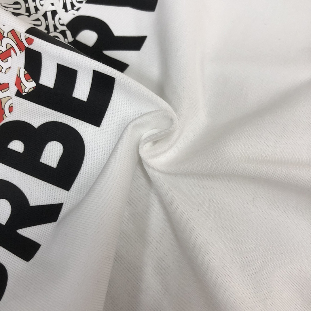 Burberry T-Shirt Style 027 detail view 5