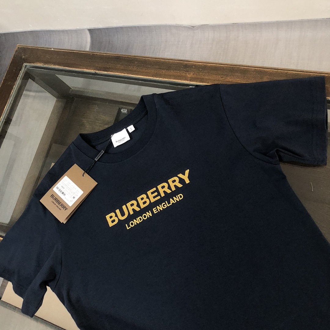 Burberry T-Shirt Style 029 detail view 5