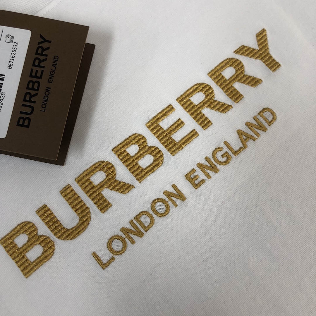 Burberry T-Shirt Style 030 detail view 2