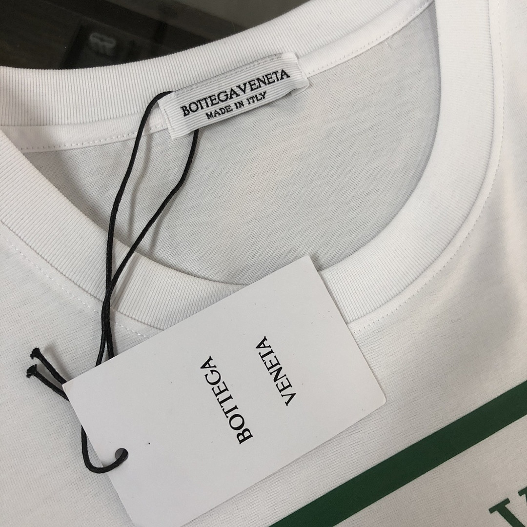 Bottega Veneta T-Shirt detail view 1