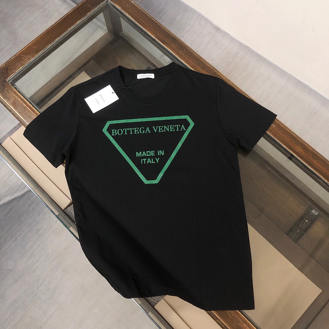 Bottega Veneta T-Shirt Style 002 detail view 2