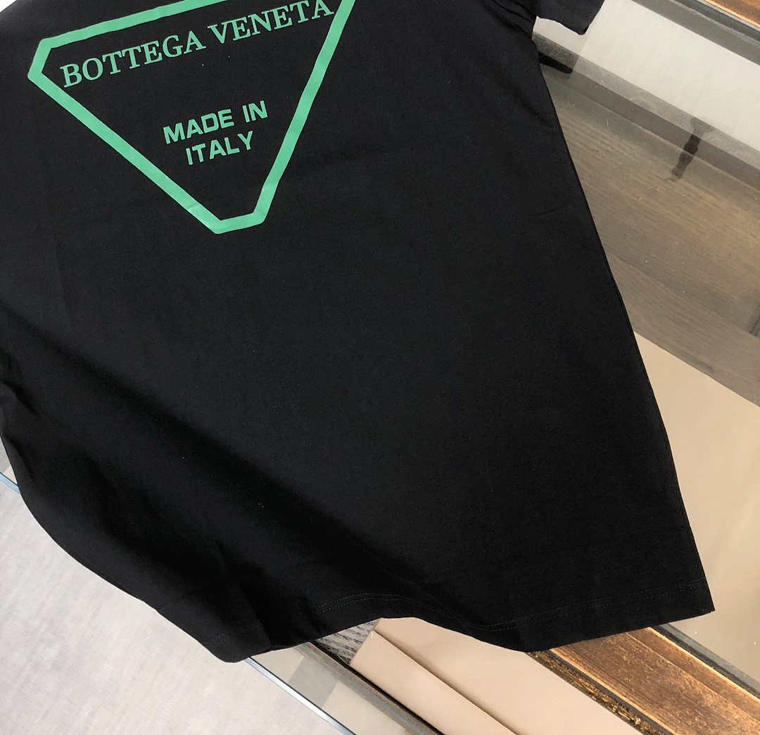 Bottega Veneta T-Shirt Style 002 detail view 5
