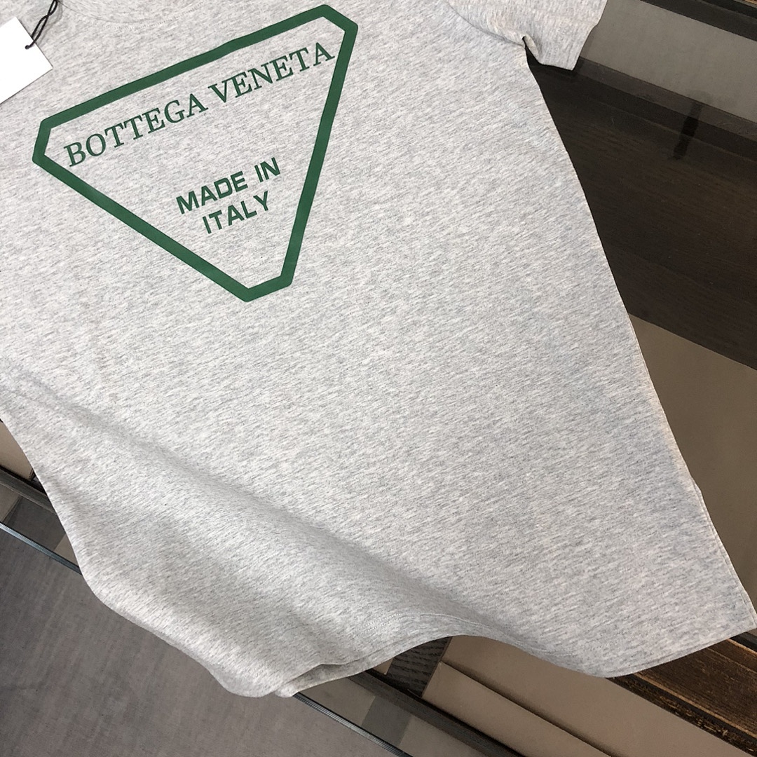 Bottega Veneta T-Shirt Style 003 detail view 1