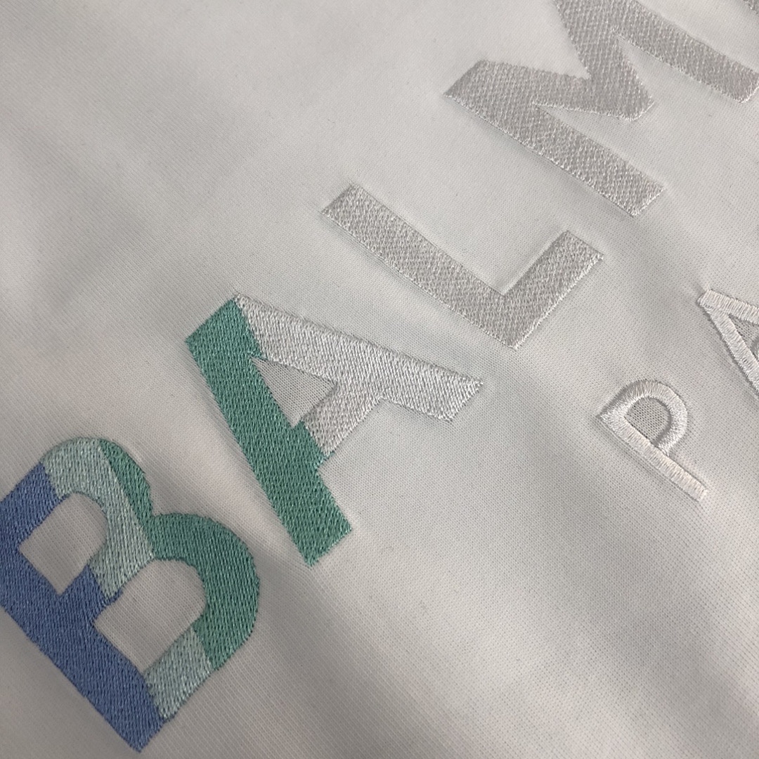 Balmain T-Shirt Style 002 detail view 1