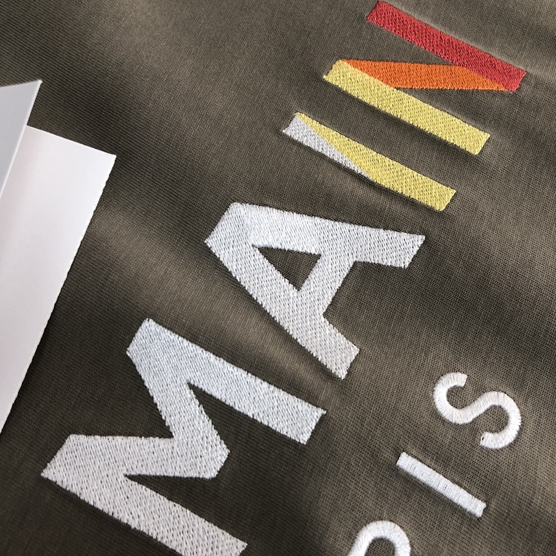 Balmain T-Shirt Style 003 detail view 2