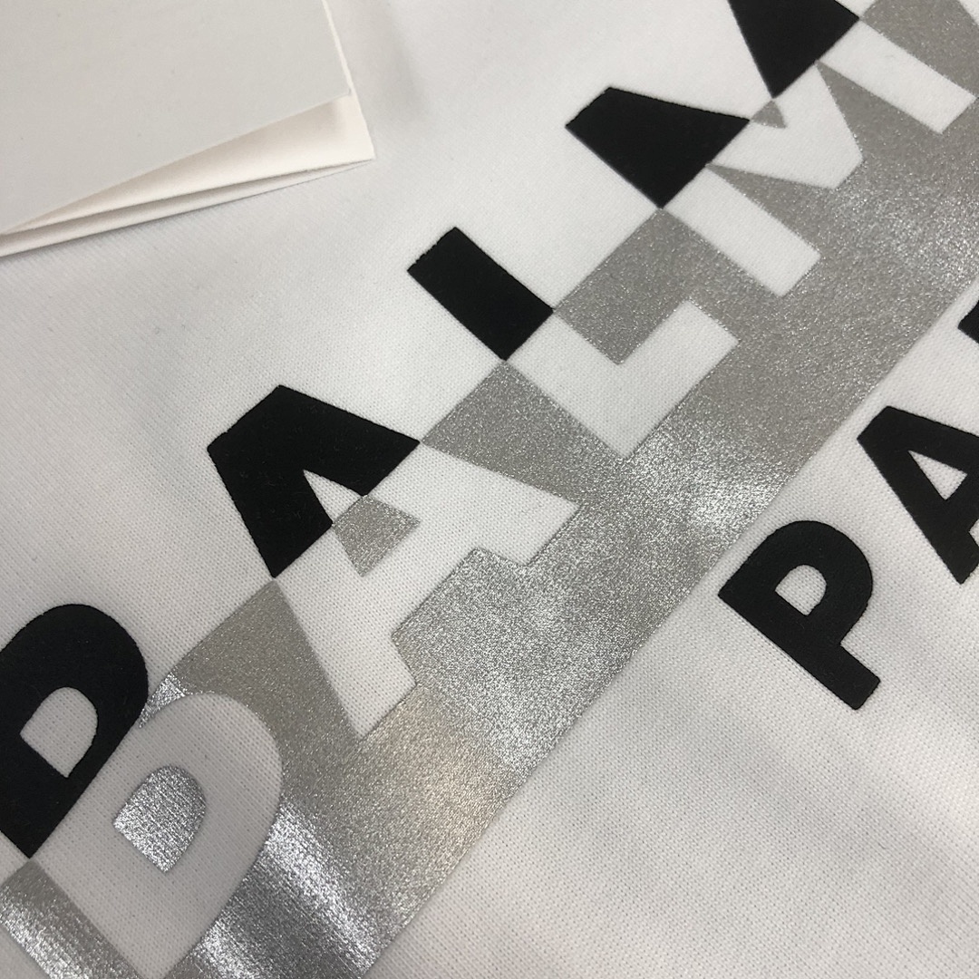 Balmain T-Shirt Style 005 detail view 1