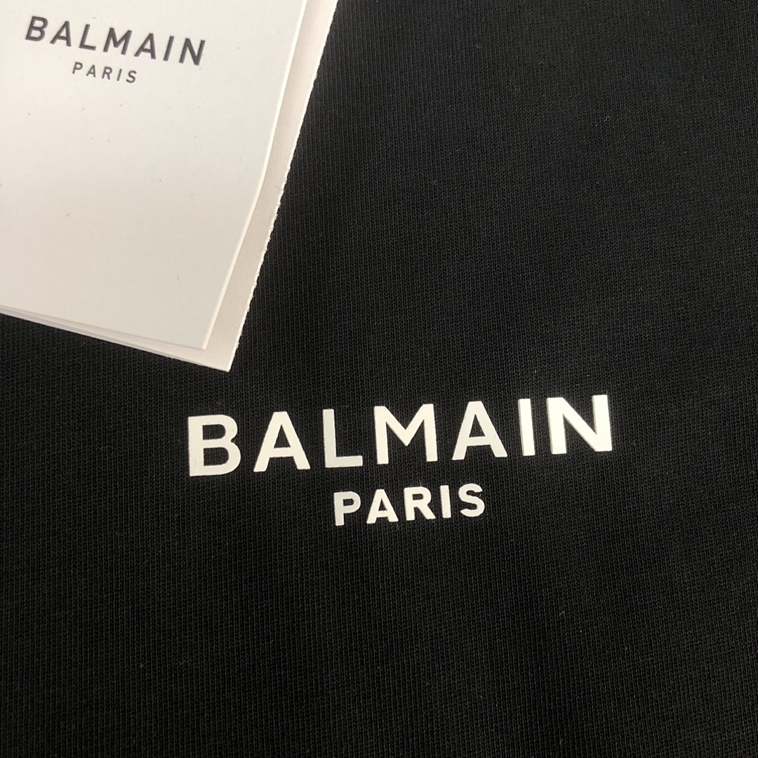 Balmain T-Shirt Style 006 detail view 1