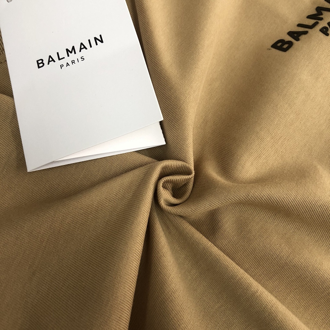 Balmain T-Shirt Style 010 detail view 1