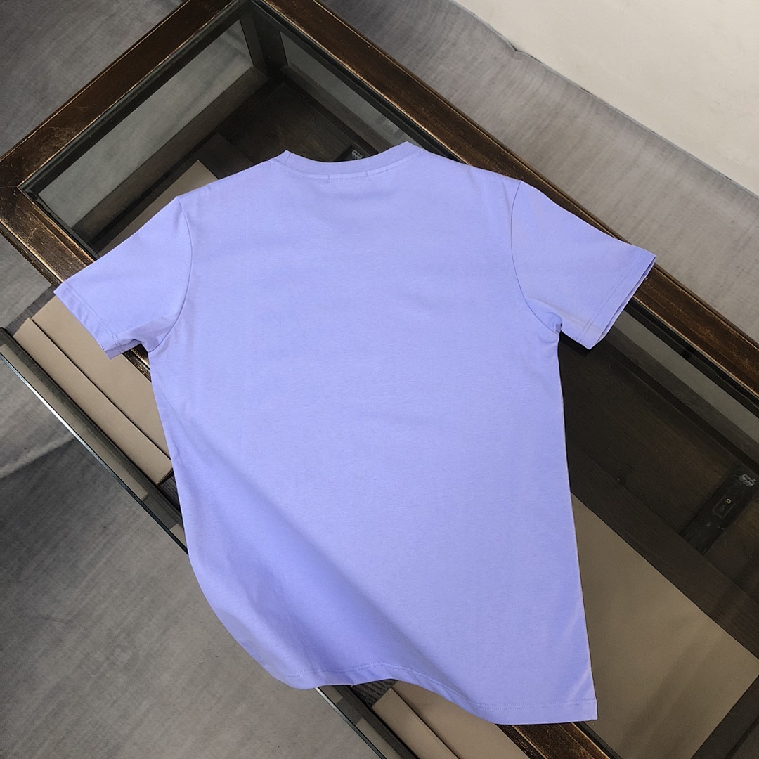 Balenciaga T-Shirt Style 111 detail view 4