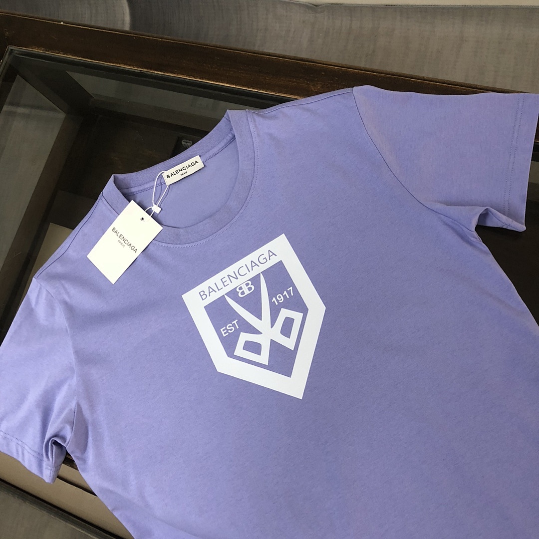 Balenciaga T-Shirt Style 111 detail view 6