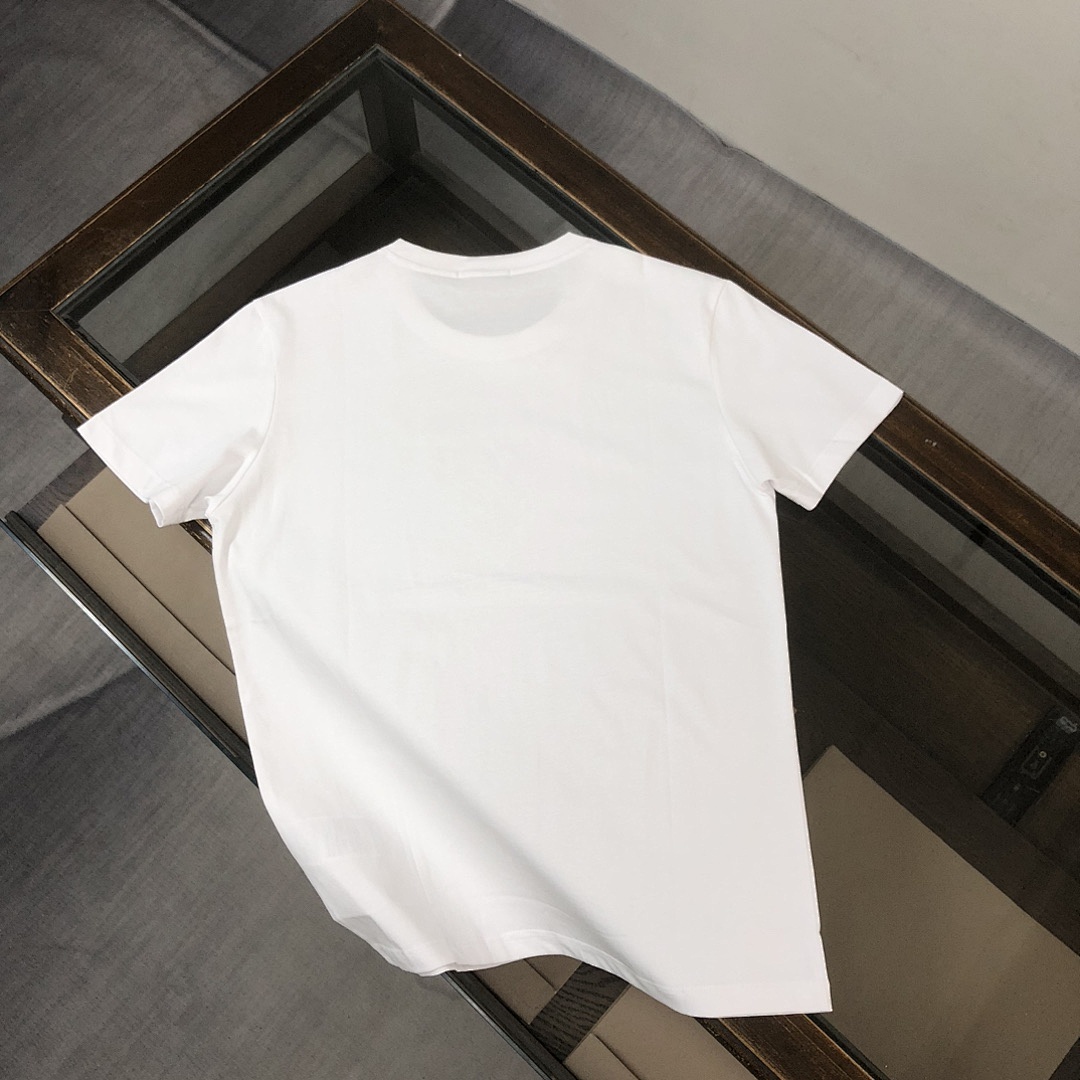 Balenciaga T-Shirt Style 113 detail view 5